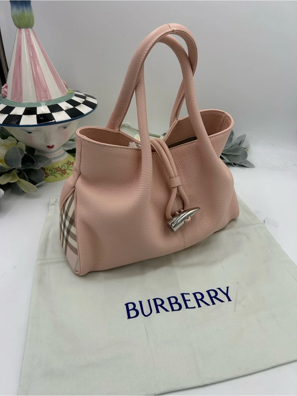 Women's Burberry London calfskin leather loop tote bag pristine